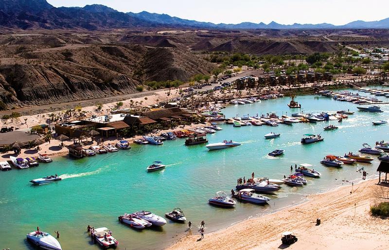Pirate Cove Resort & Marina Needles Dış mekan fotoğraf